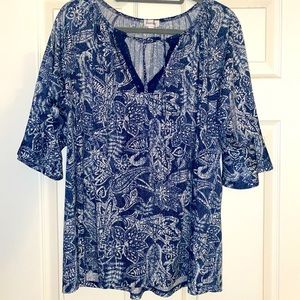Avenue top size 22/24
